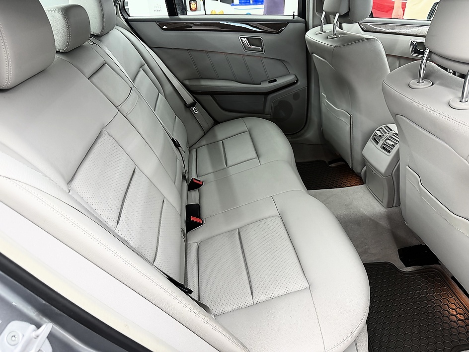 2011 Mercedes-Benz E-Class E350 Sport - Photo 14