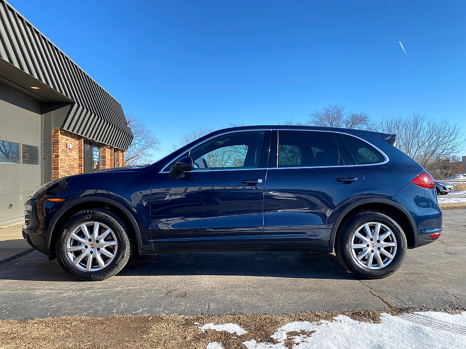 2012 Porsche Cayenne Base