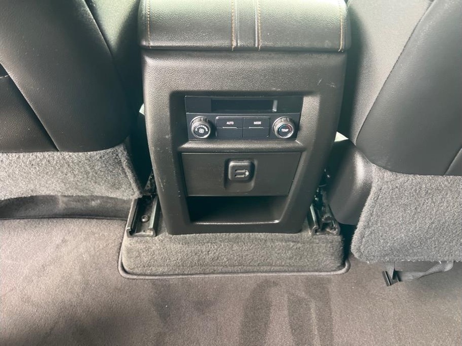 2019 Chevrolet Traverse 3LT - Photo 13