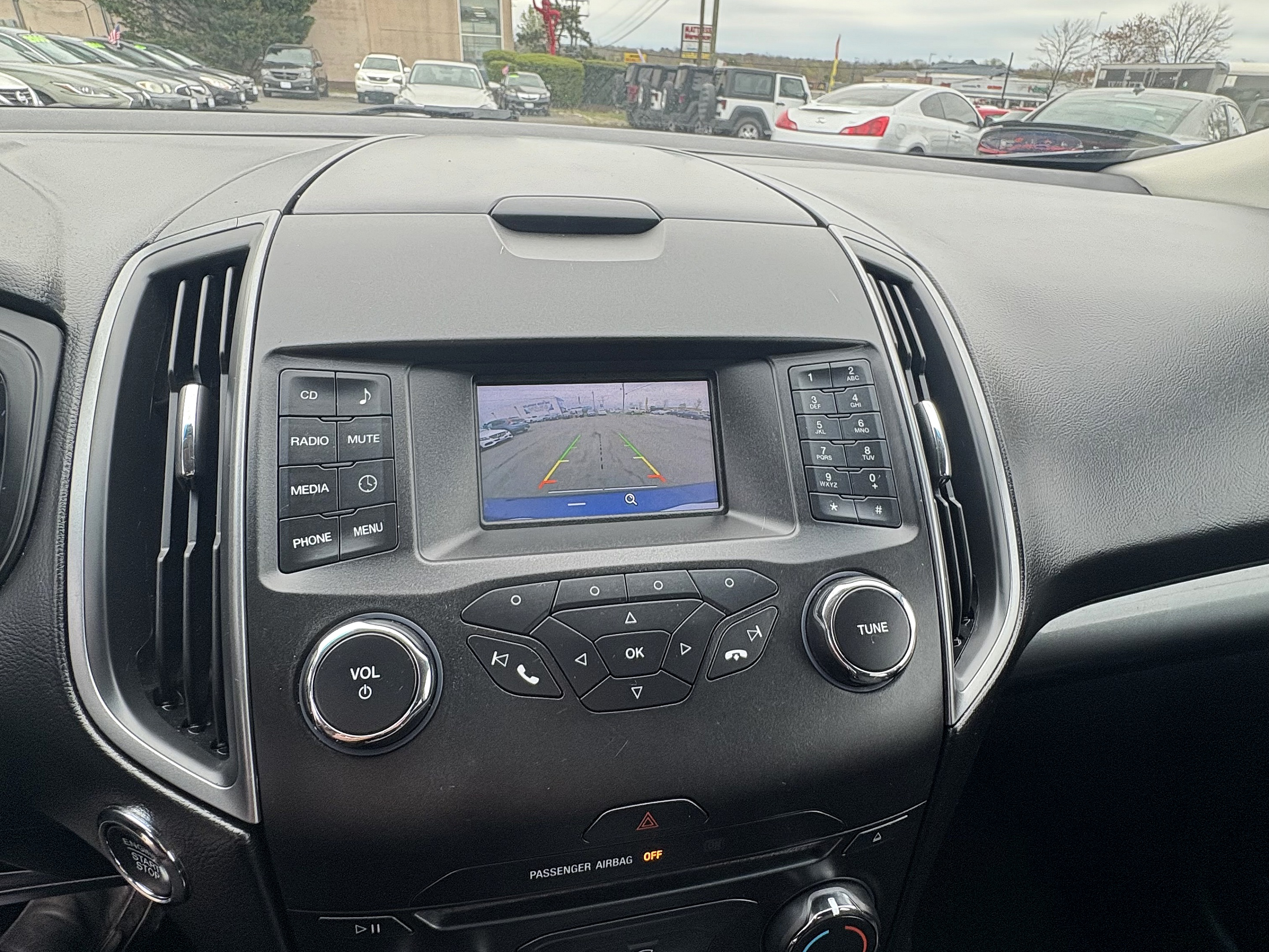2015 Ford Edge SE - Photo 24