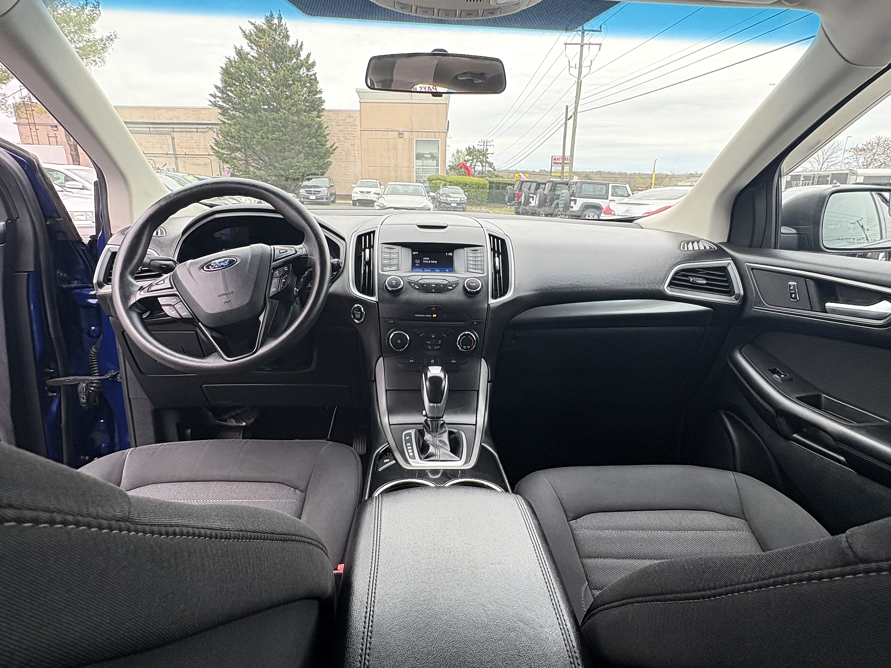 2015 Ford Edge SE - Photo 25