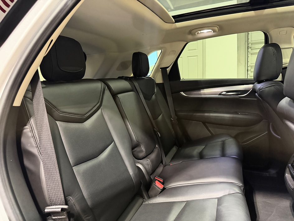 2017 Cadillac XT5 Luxury - Photo 24