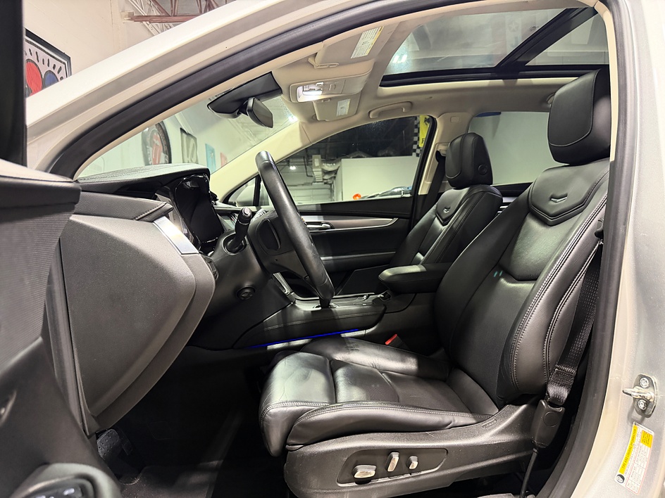 2017 Cadillac XT5 Luxury - Photo 10