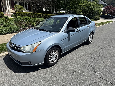 2009 Ford Focus SE's photo