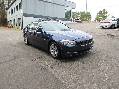 2011 BMW 5 Series 528i's photo