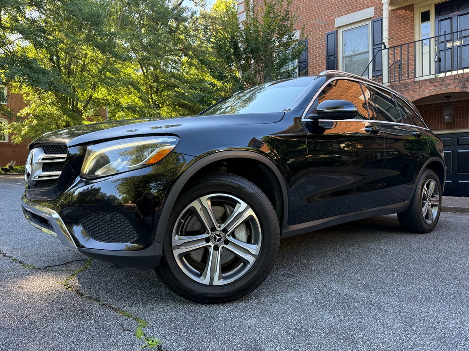2018 Mercedes-Benz GLC GLC300's photo