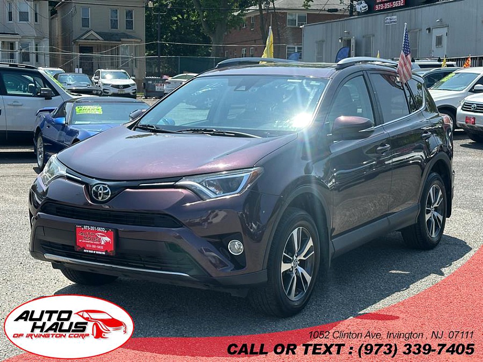 2017 Toyota RAV4 XLE's photo