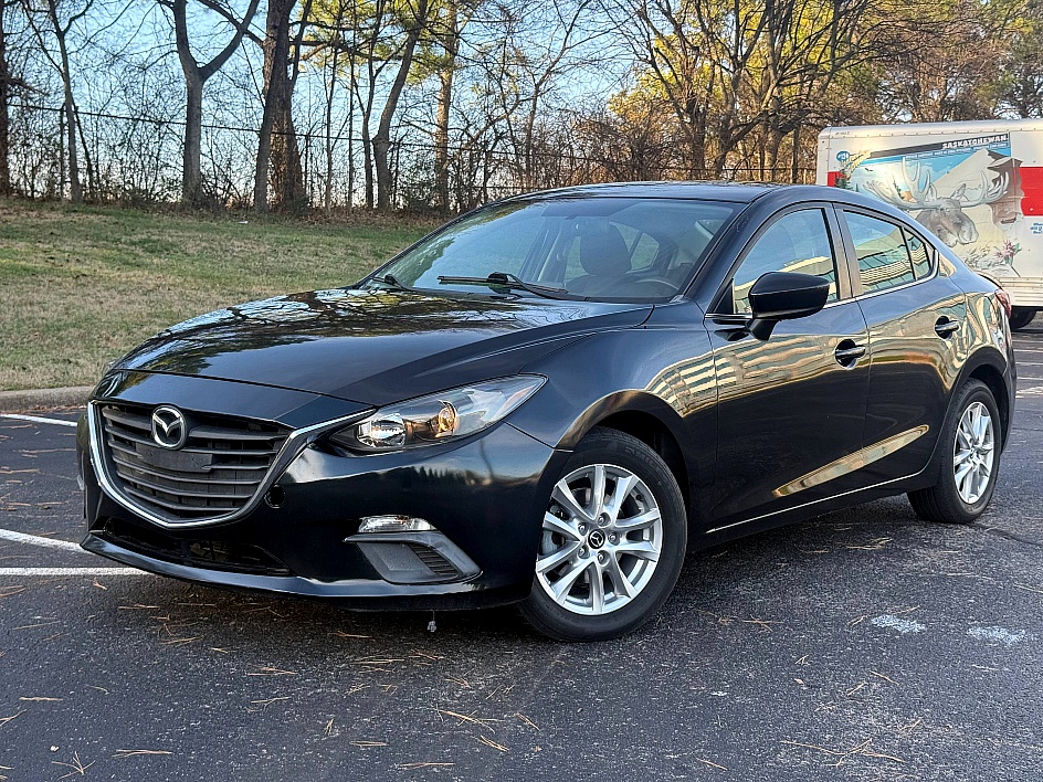 2016 Mazda MAZDA3 i Sport's photo