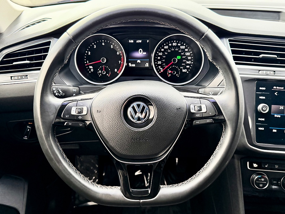 2021 Volkswagen Tiguan SE - Photo 23