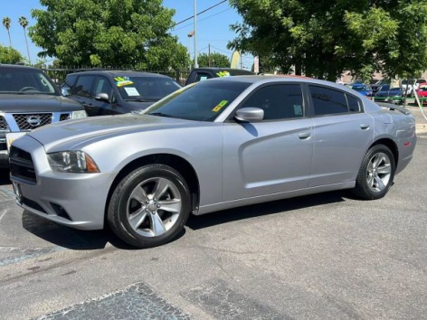 2014 Dodge Charger SXT's photo