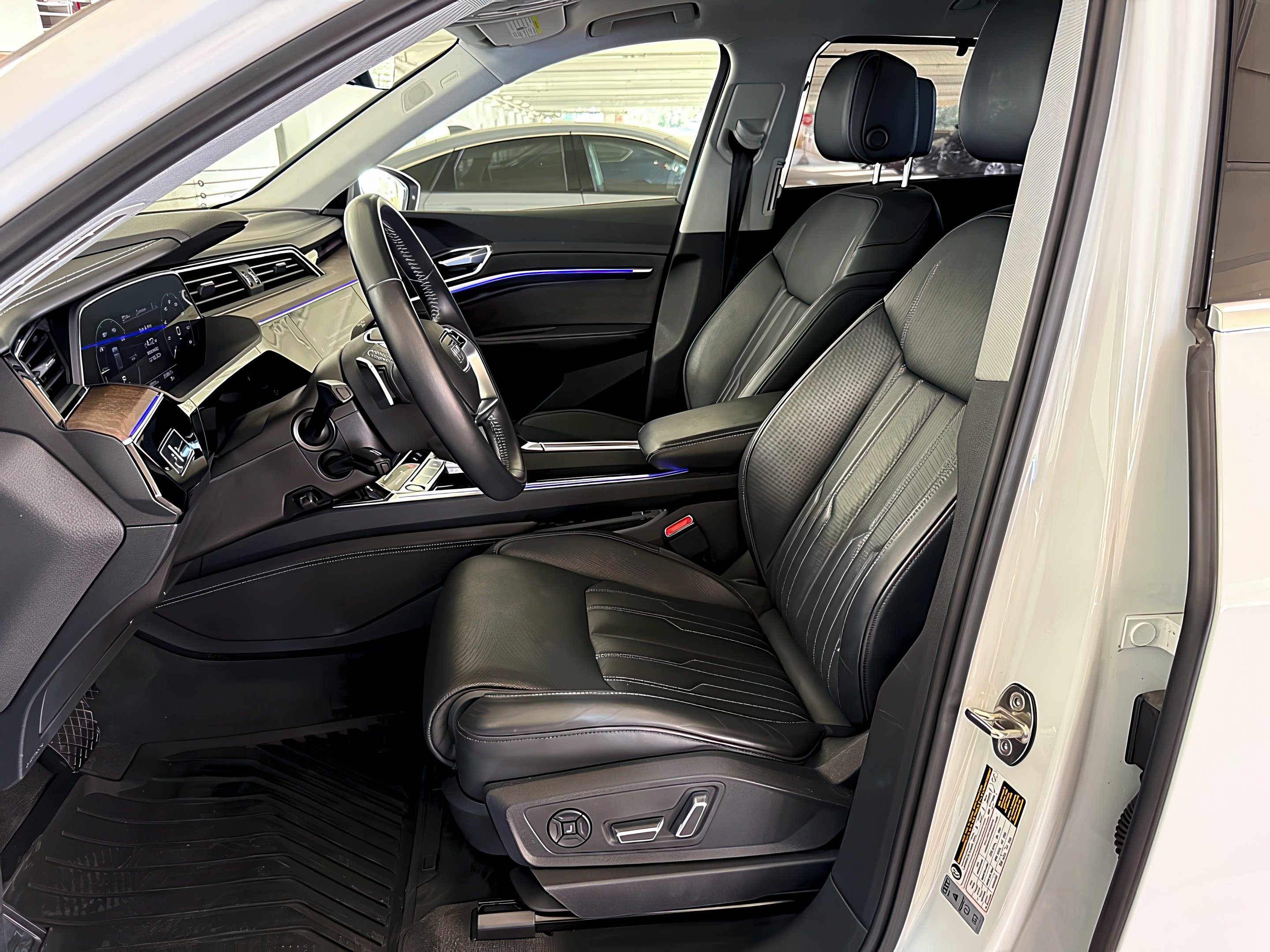 2019 Audi e-tron Prestige - Photo 14