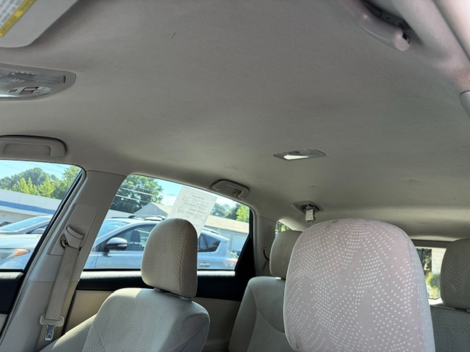 2014 Toyota Prius v Five - Photo 11
