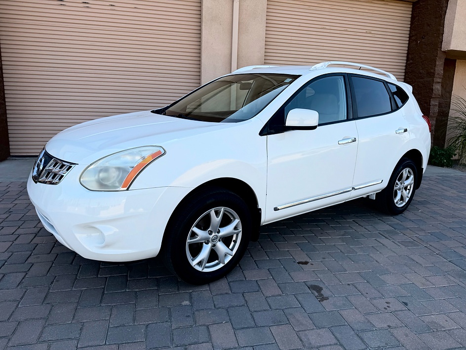 2011 Nissan Rogue SV FWD's photo