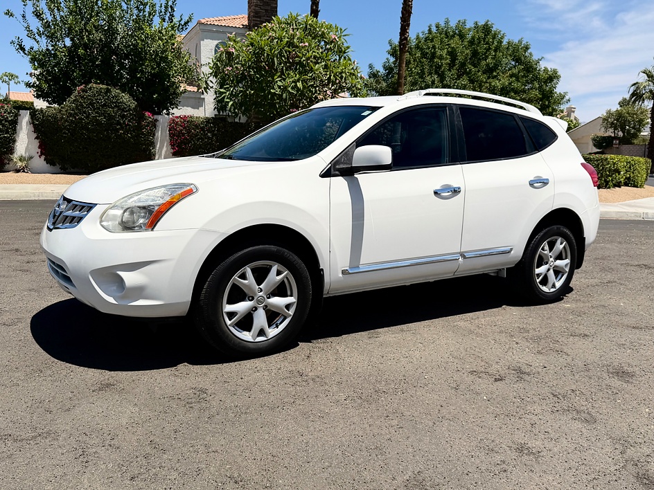 2011 Nissan Rogue SV FWD's photo