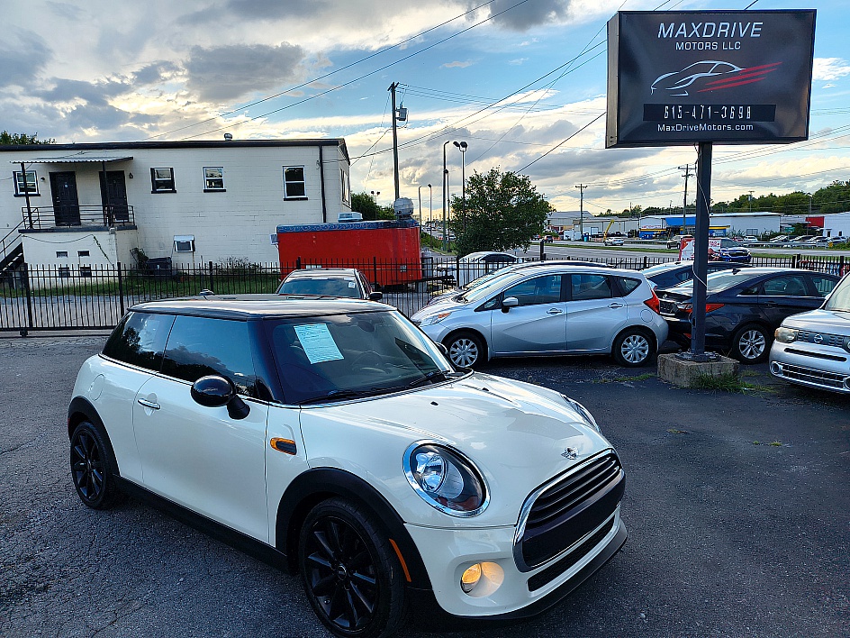 2016 MINI Cooper