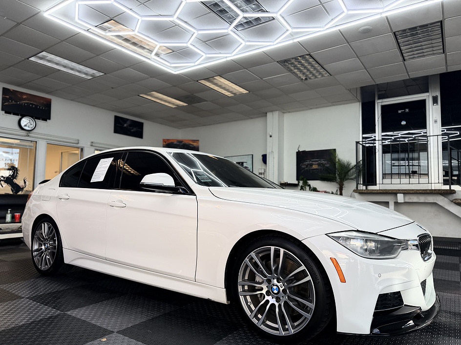 2014 BMW 3 Series 335i Sedan's photo
