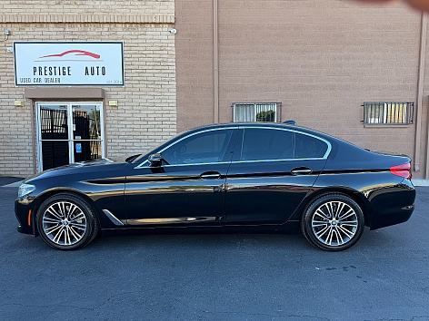 2017 BMW 5 Series 540i's photo