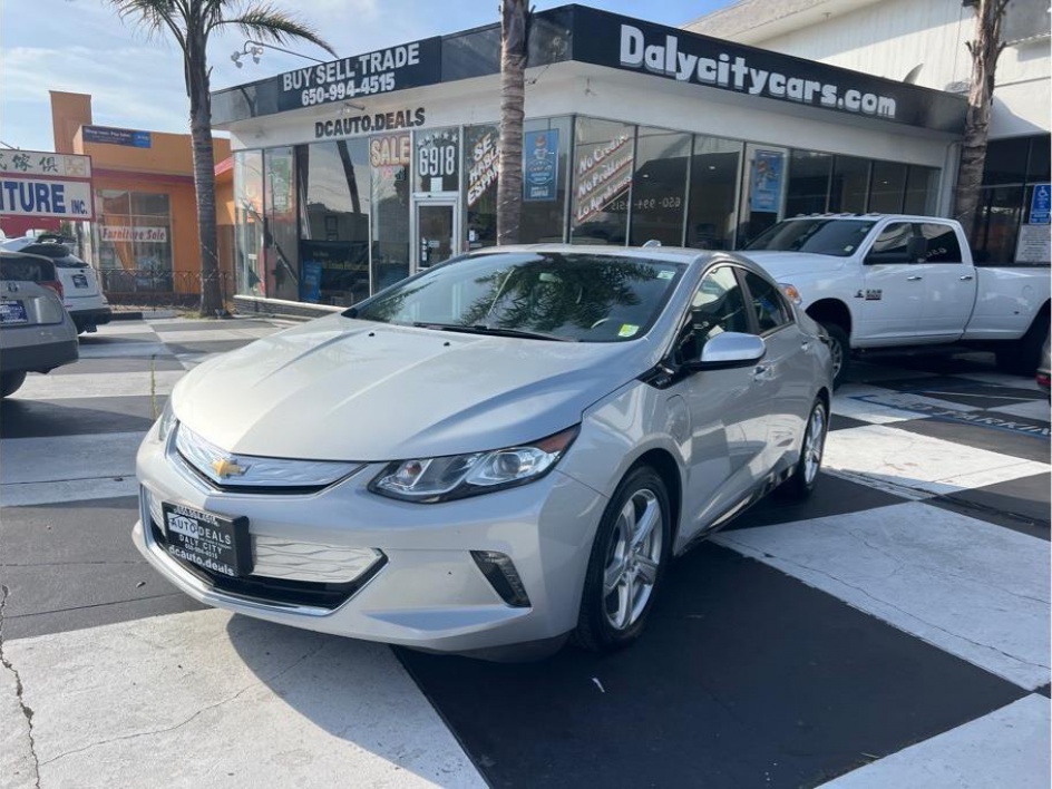 2017 Chevrolet Volt LT's photo