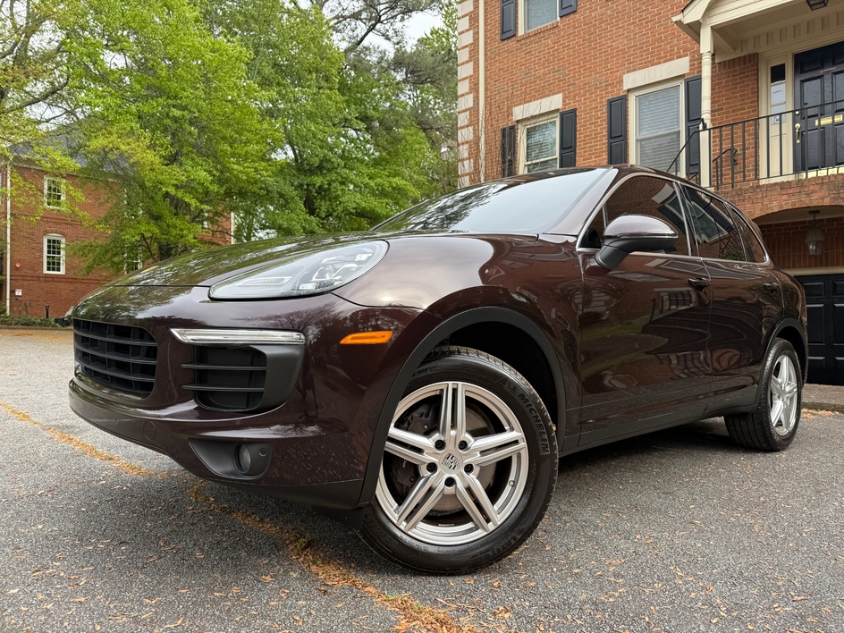2016 Porsche Cayenne Base