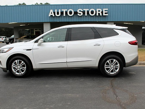 2018 Buick Enclave Essence's photo