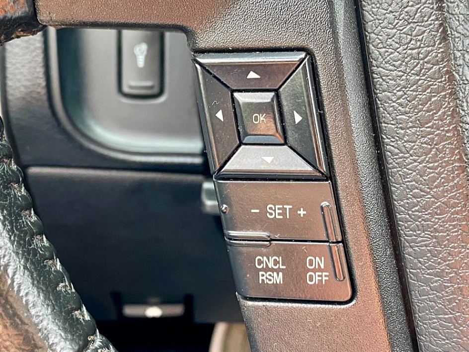 2017 Ford Expedition XLT - Photo 25