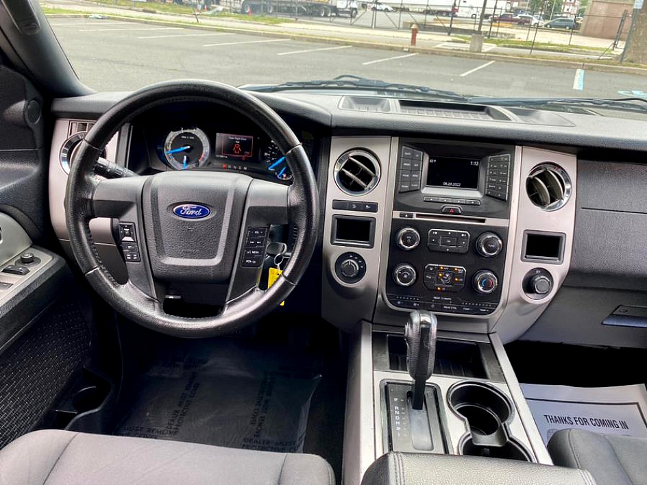 2017 Ford Expedition XLT - Photo 22