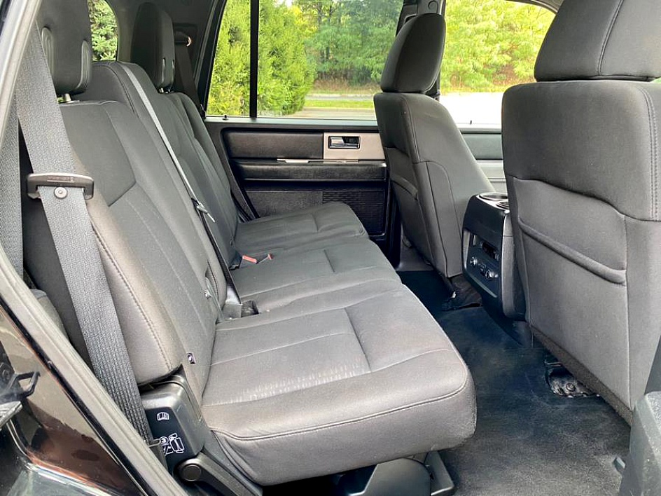 2017 Ford Expedition XLT - Photo 18