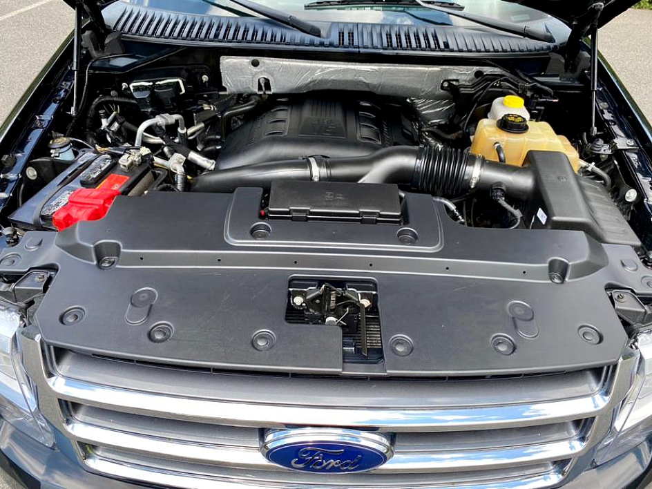 2017 Ford Expedition XLT - Photo 30