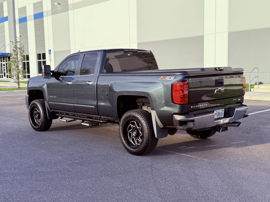 2017 Chevrolet Silverado 2500HD LTZ - Photo 9