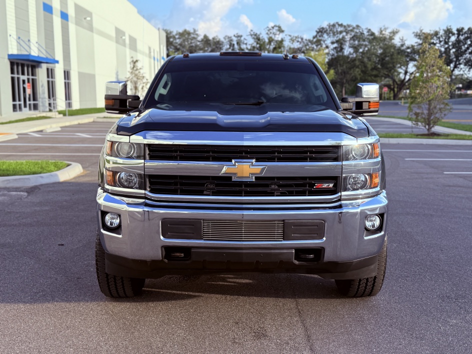 2017 Chevrolet Silverado 2500HD LTZ - Photo 3