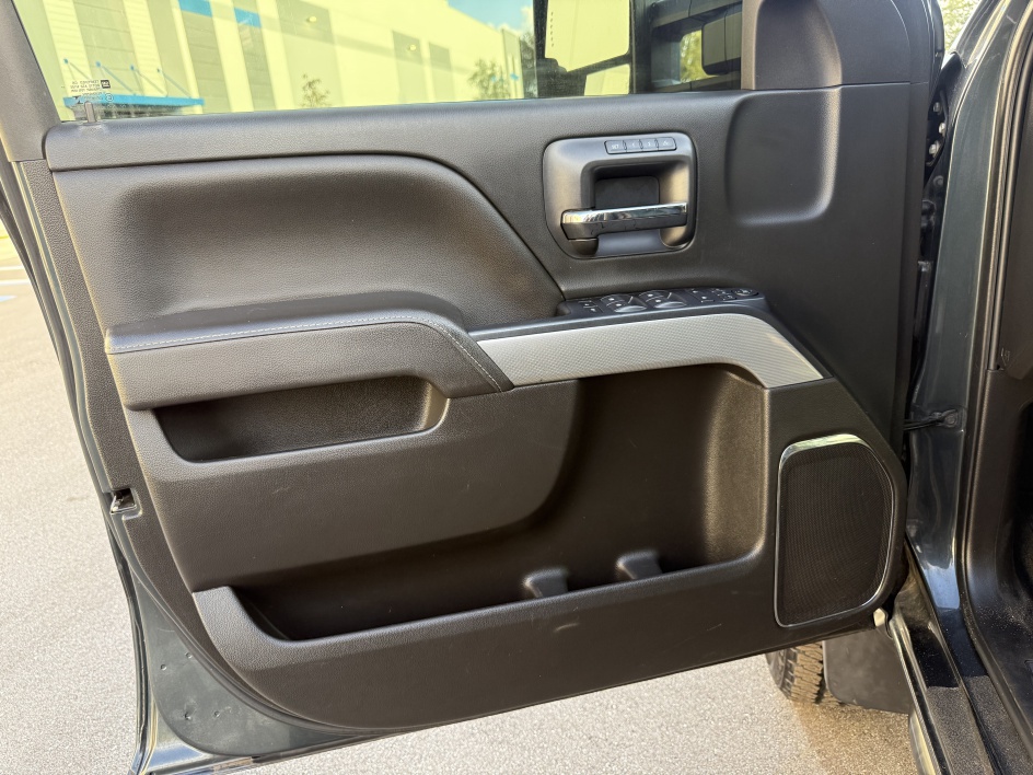 2017 Chevrolet Silverado 2500HD LTZ - Photo 14