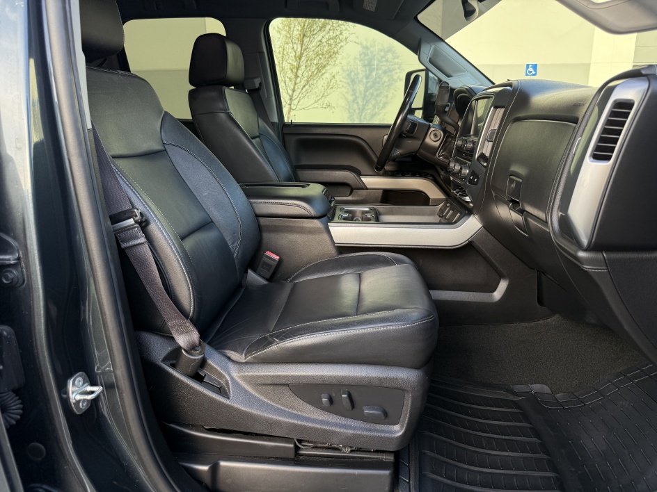 2017 Chevrolet Silverado 2500HD LTZ - Photo 20