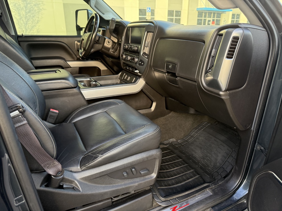 2017 Chevrolet Silverado 2500HD LTZ - Photo 21