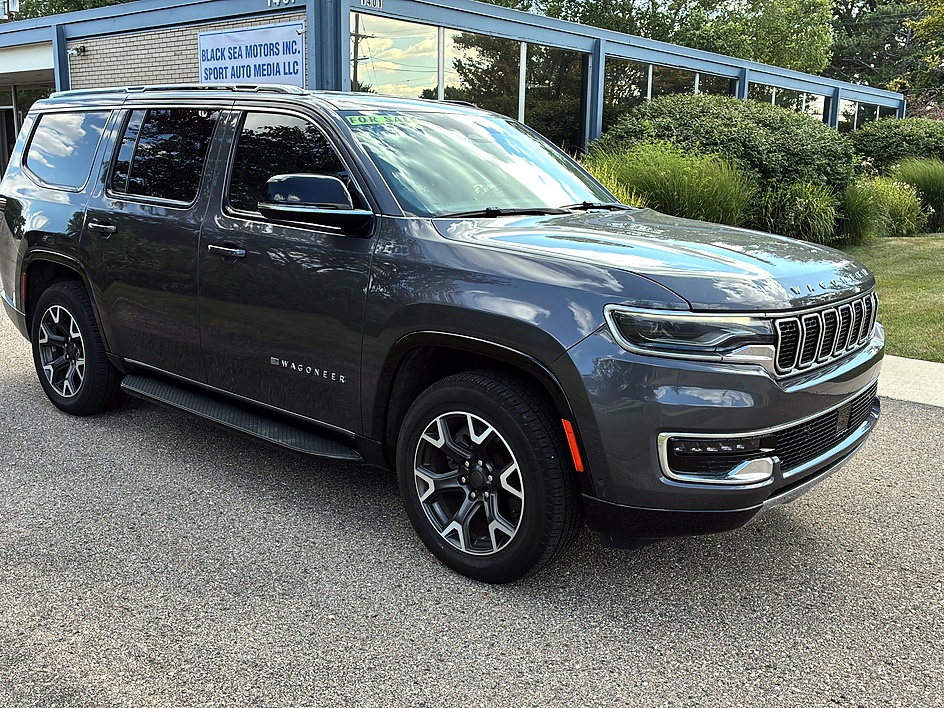 2023 Jeep Wagoneer Series III 4x2 Series III — rebuilt & branded title, 13% below market