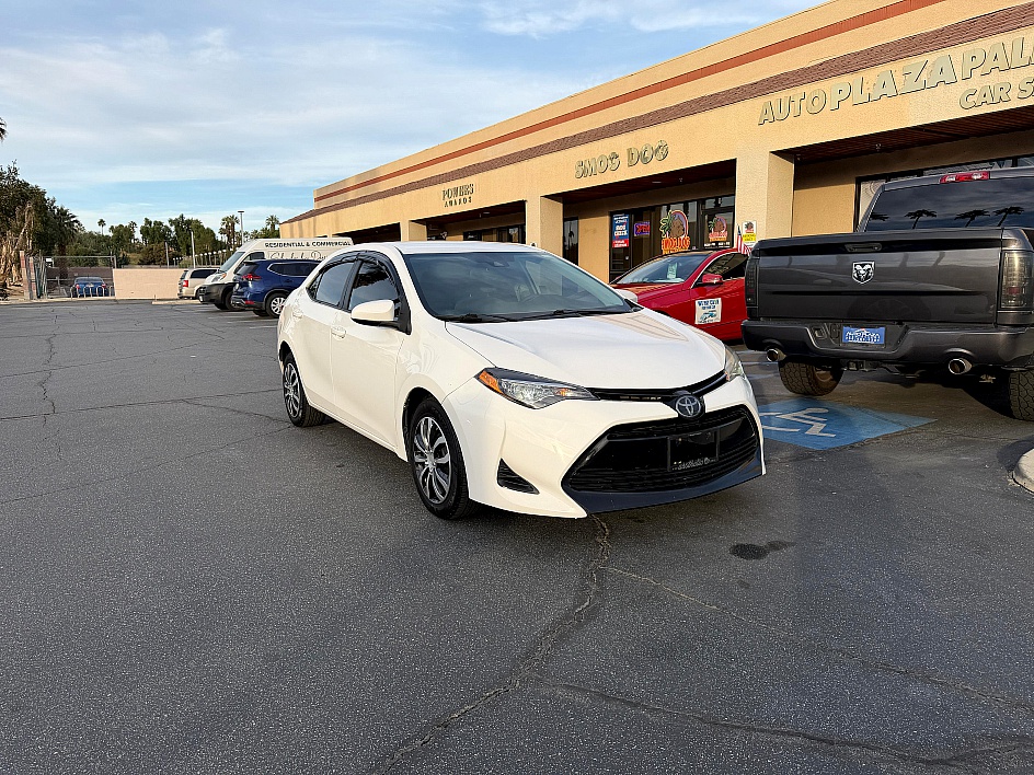 2017 Toyota Corolla LE's photo