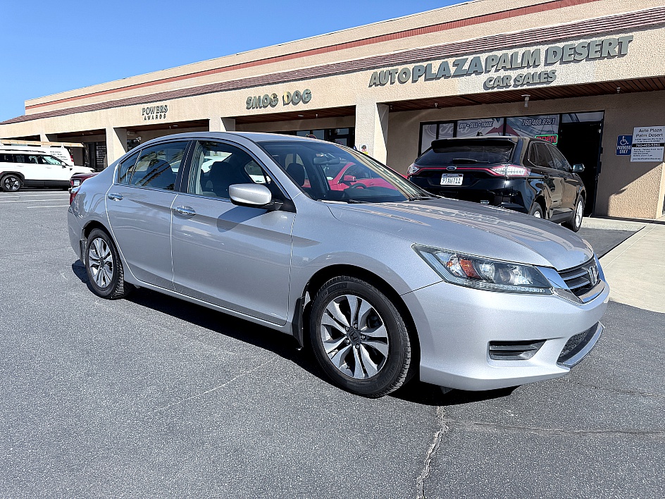 2013 Honda Accord LX Auto's photo