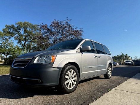 2015 Chrysler Town & Country Touring