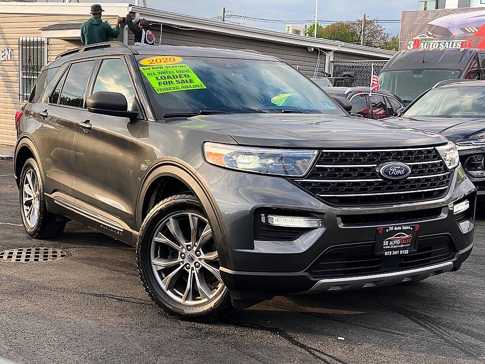 2020 Ford Explorer XLT 4WD's photo