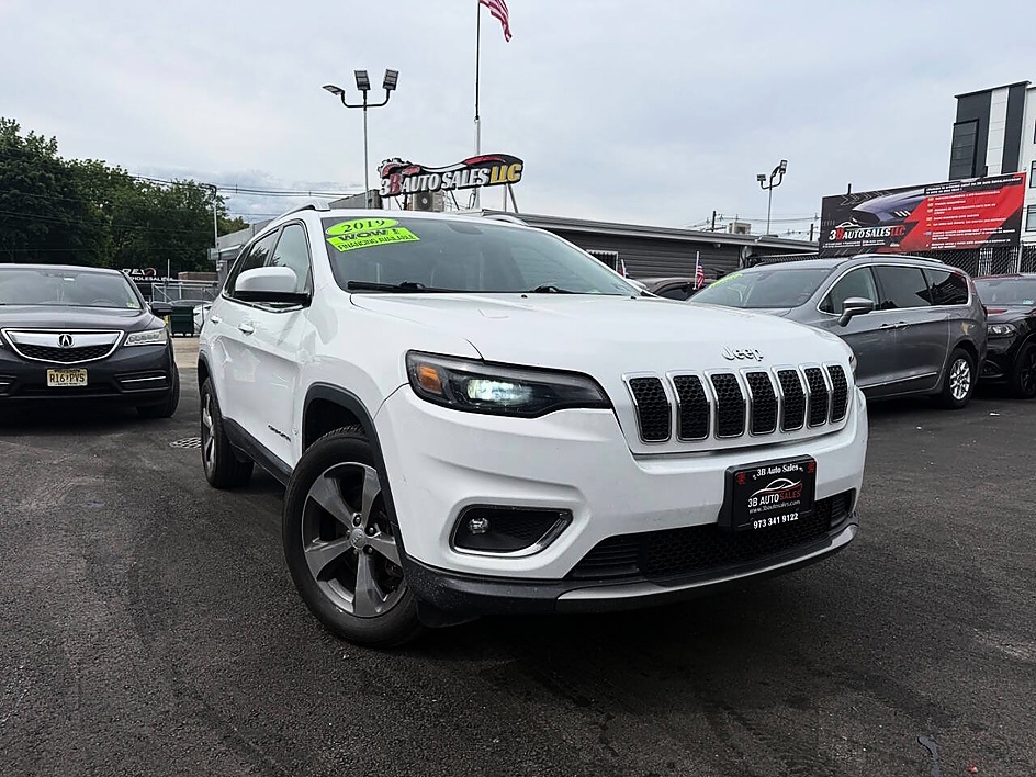 2019 Jeep Cherokee Limited 4X4's photo