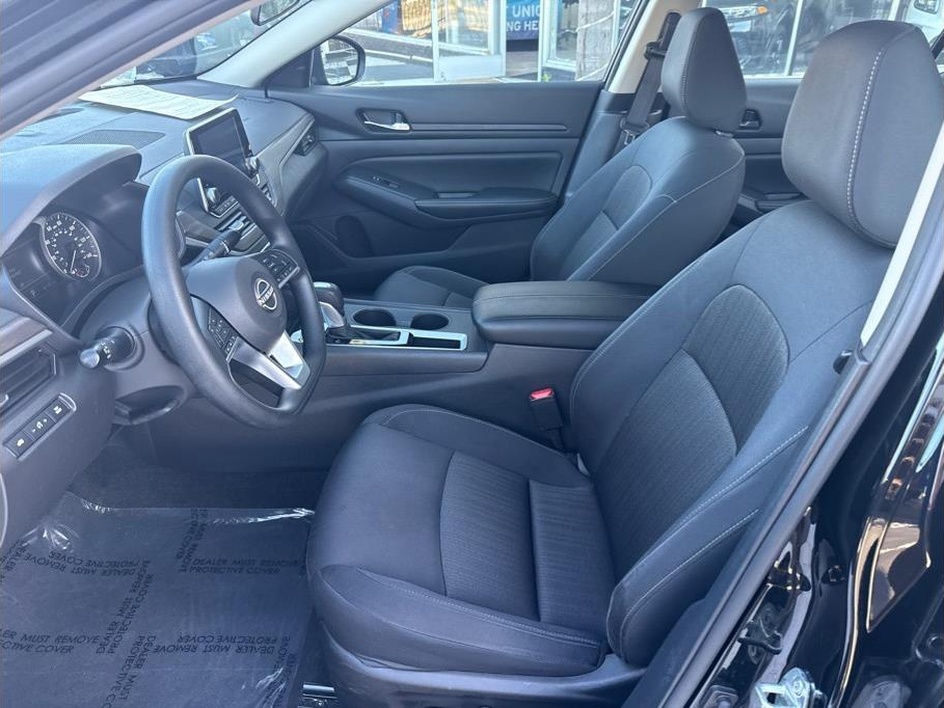 2025 Nissan Altima SV - Photo 9