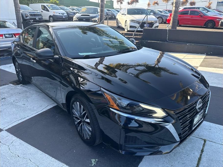 2025 Nissan Altima SV - Photo 7