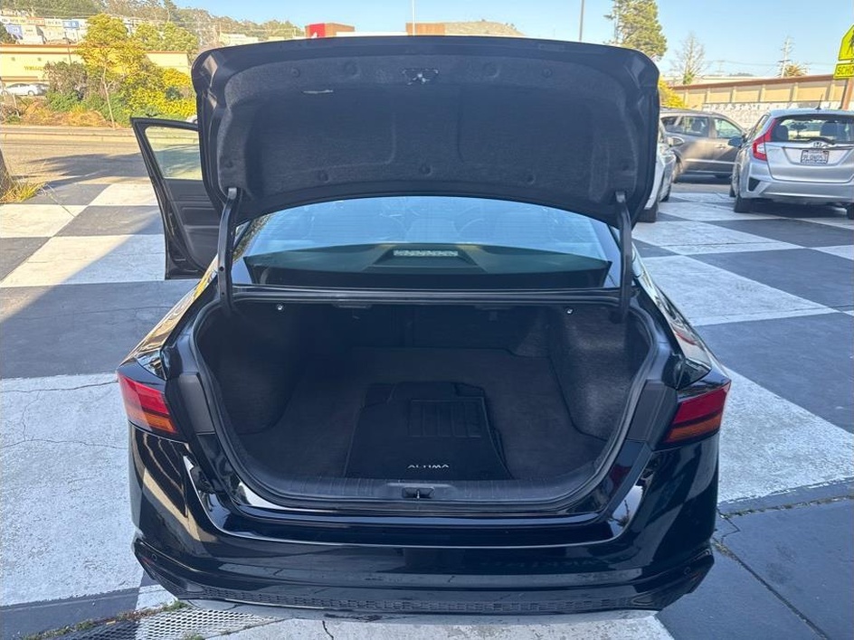 2025 Nissan Altima SV - Photo 11