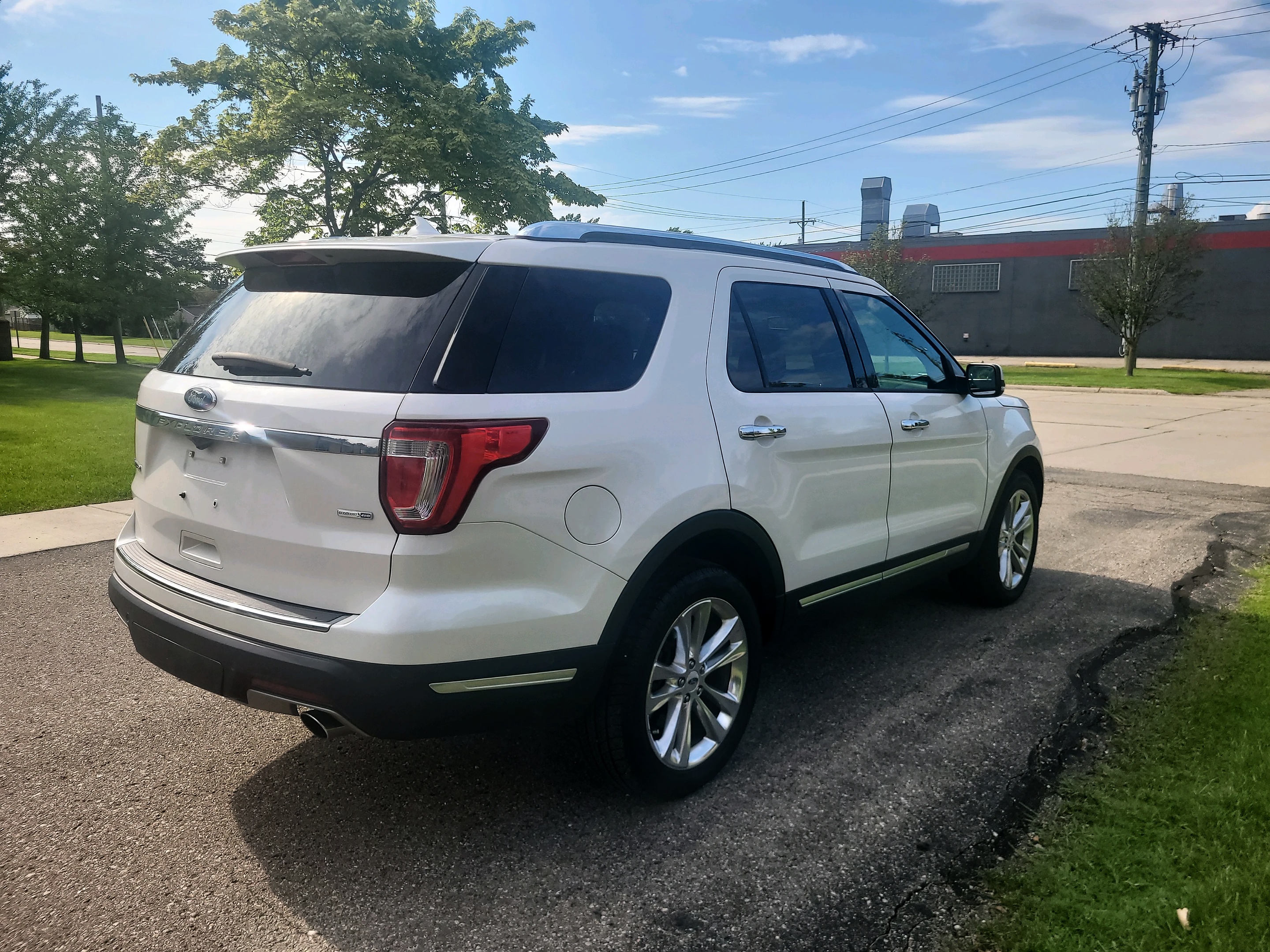 2019 Ford Explorer Limited - Photo 7