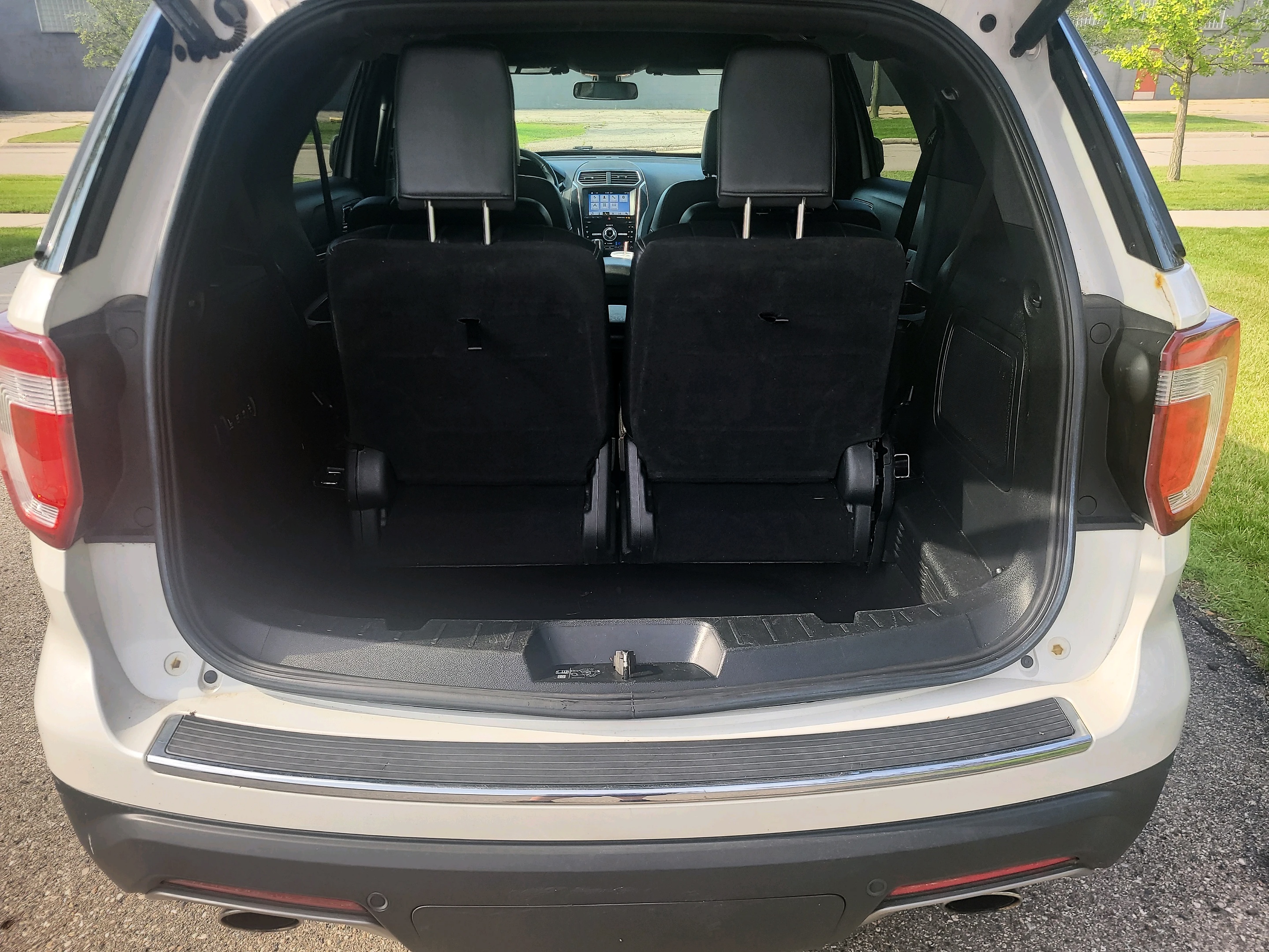 2019 Ford Explorer Limited - Photo 12