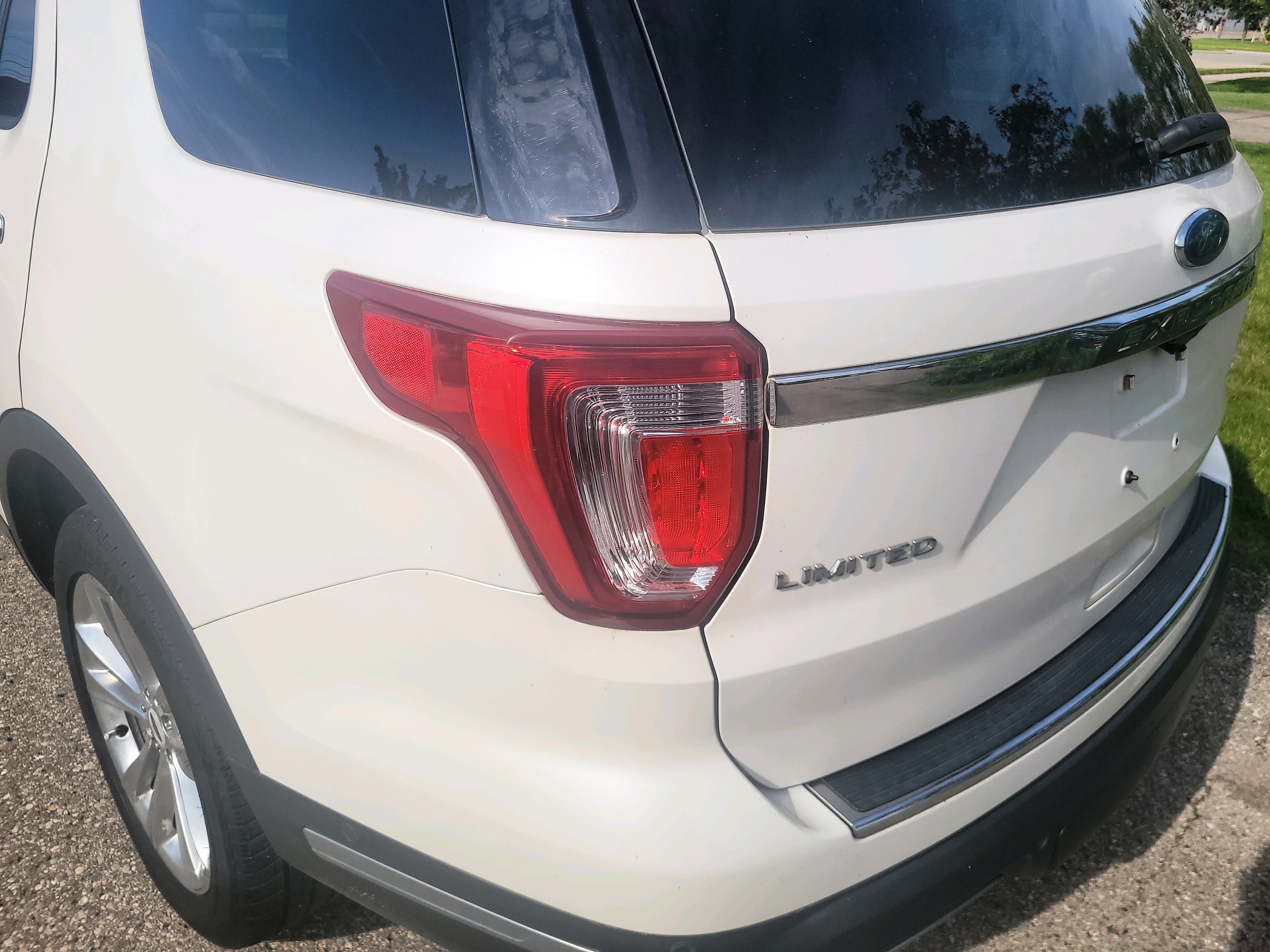 2019 Ford Explorer Limited - Photo 14