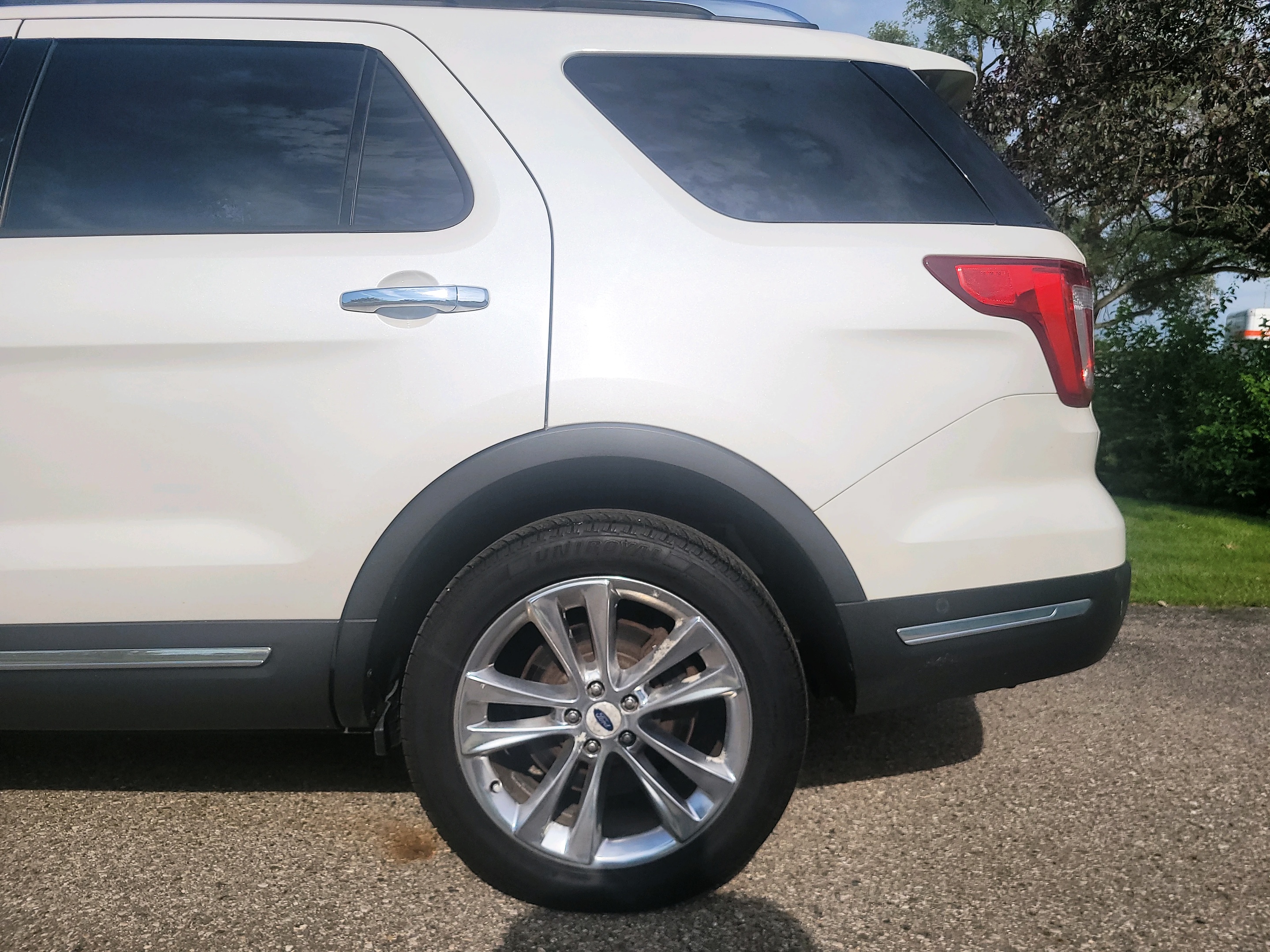 2019 Ford Explorer Limited - Photo 17
