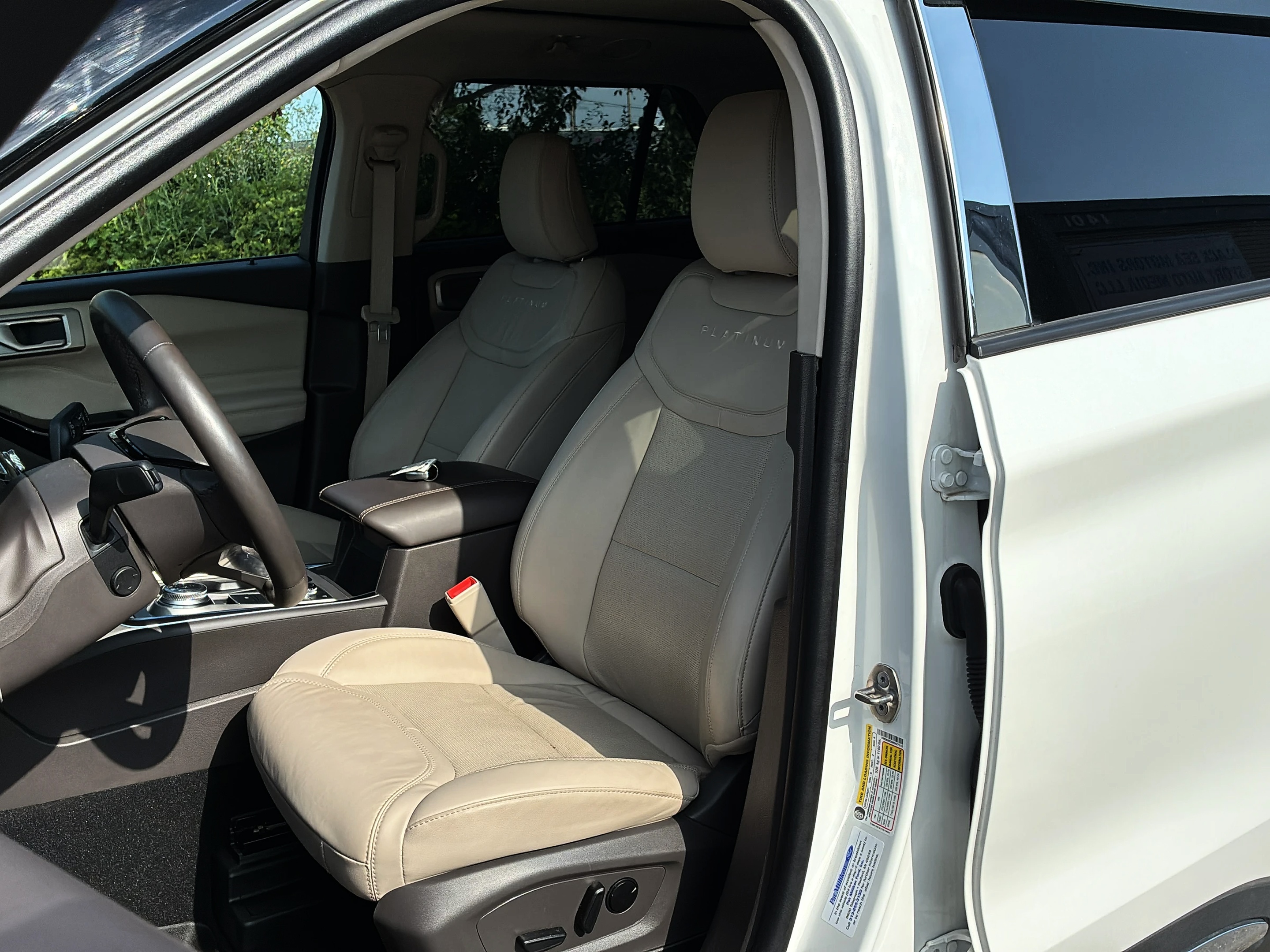 2024 Ford Explorer Platinum - Photo 23