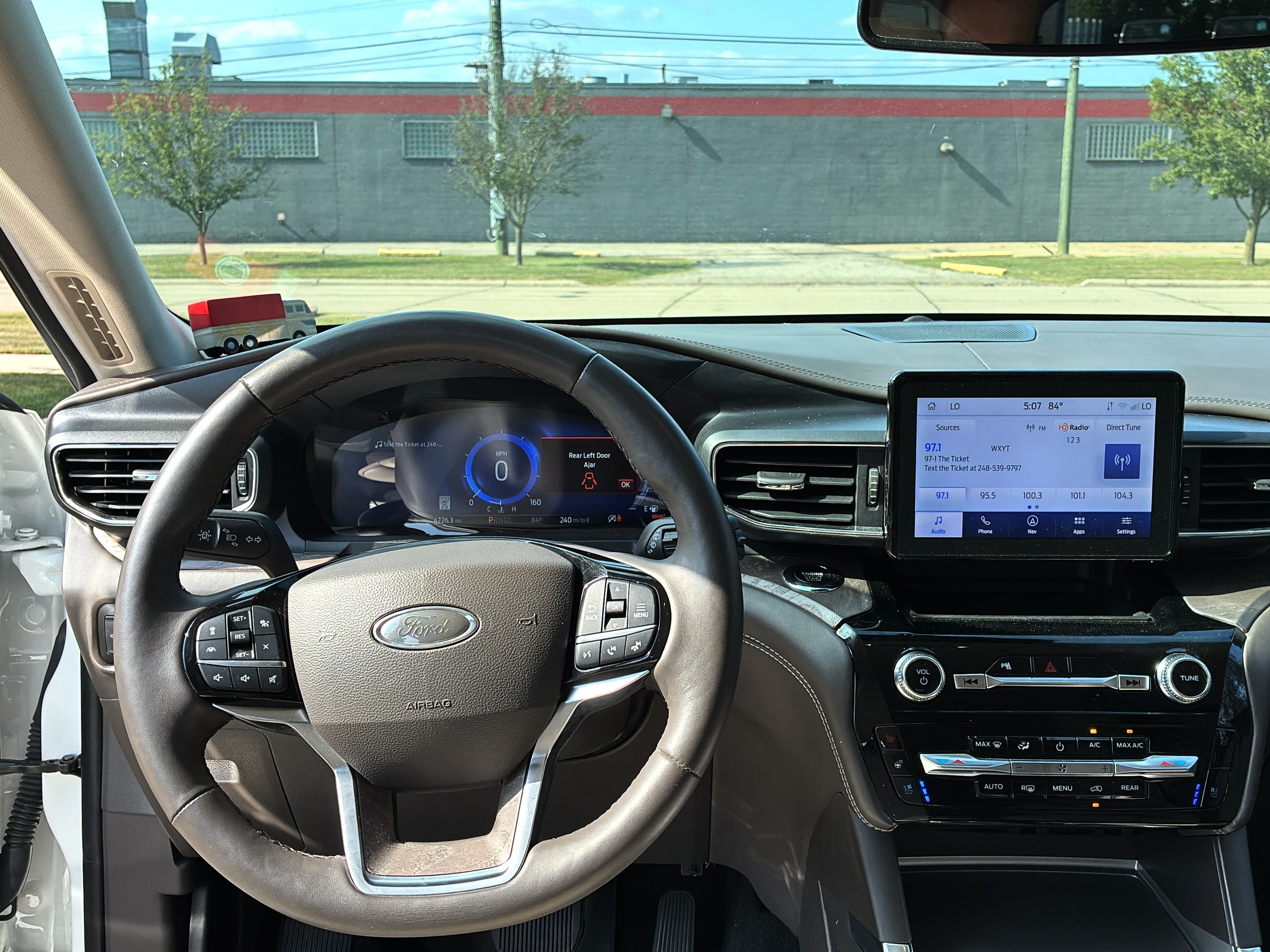 2024 Ford Explorer Platinum - Photo 25
