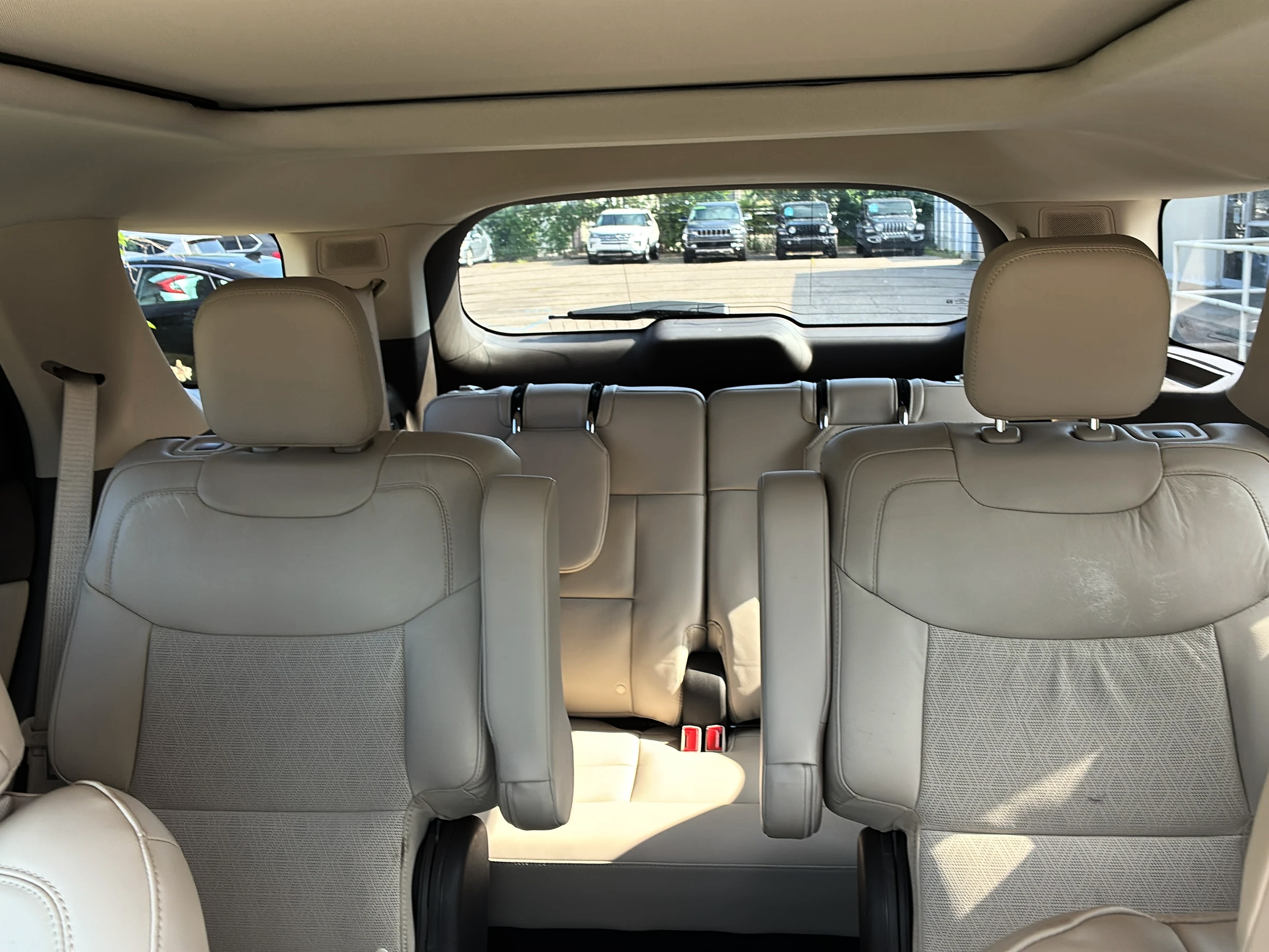 2024 Ford Explorer Platinum - Photo 29