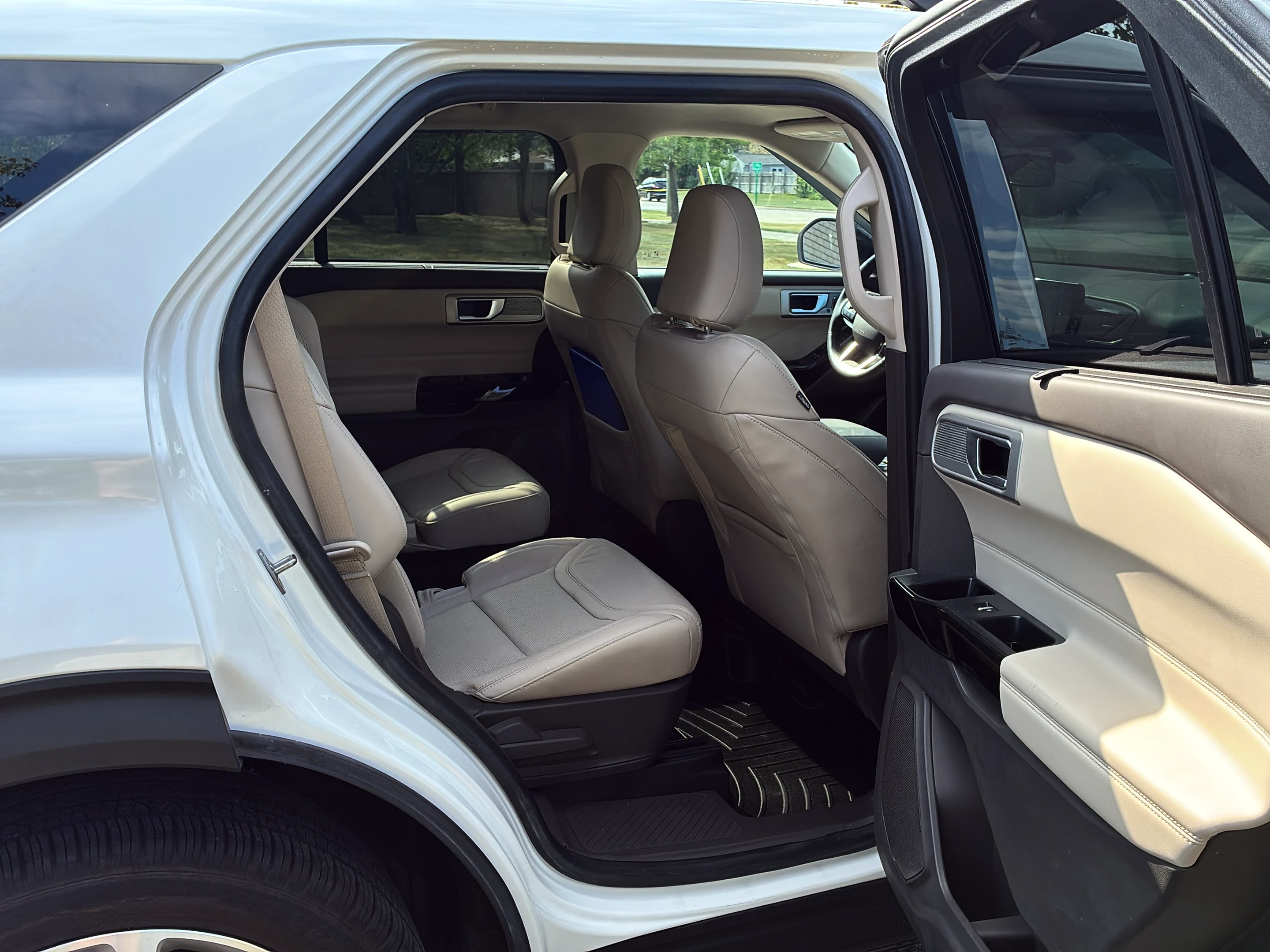 2024 Ford Explorer Platinum - Photo 37
